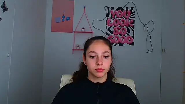 Snapshot of KissMeJulia chatting on 07-07-26, 05:32 KissMeJulia online show from 07-07-26, 05:32
