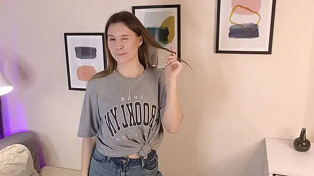 Snapshot of Mili_Gernat chatting on 02-26-26, 08:24 Mili Gernat online show from 02-26-26, 08:24