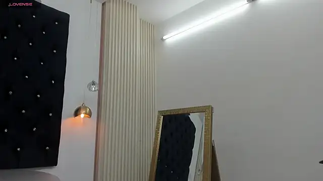 Snapshot of MaddyWright chatting on 02-25-26, 07:34 MaddyWright online show from 02-25-26, 07:34