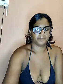 Snapshot of indianstrawberrylips4u chatting on 02-24-26, 06:06 indianstrawberrylips4u online show from 02-24-26, 06:06