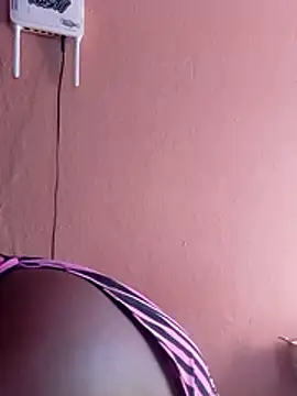 Snapshot of indianstrawberrylips4u chatting on 02-25-26, 06:23 indianstrawberrylips4u online show from 02-25-26, 06:23