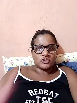 Snapshot of indianstrawberrylips4u chatting on 02-28-26, 07:04 indianstrawberrylips4u online show from 02-28-26, 07:04