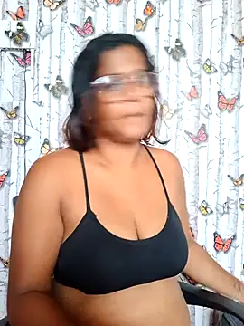 indianstrawberrylips4u online show from 05-08-26, 06:19