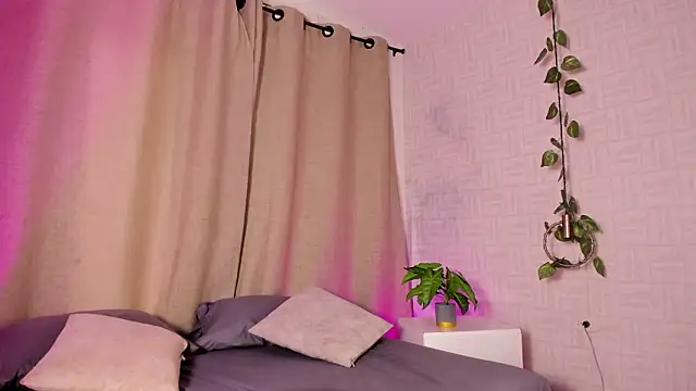 Catalella Rouse online show from 03-29-26, 01:22