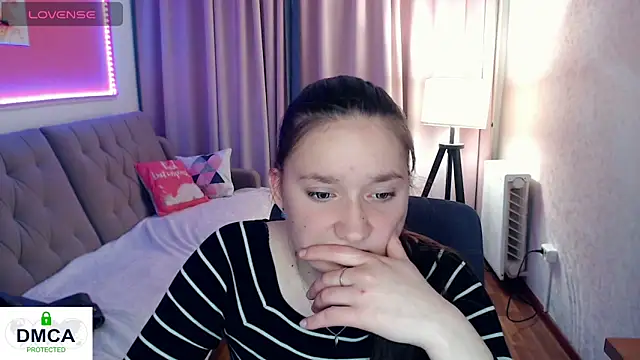 Sparkling Starlet67 online show from 04-18-26, 11:25