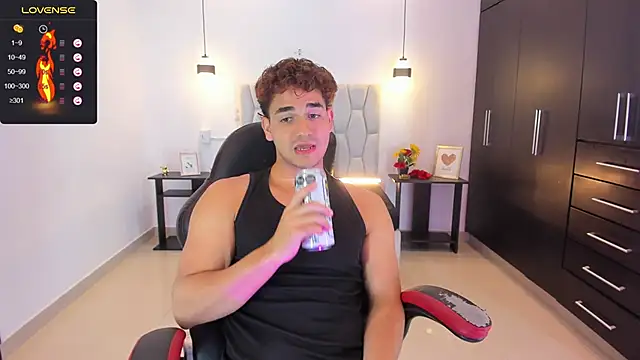 Snapshot of marcos_lc chatting on 02-24-26, 12:47 marcos lc online show from 02-24-26, 12:47