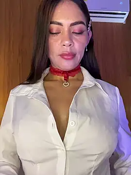Snapshot of samanta_94 chatting on 06-15-26, 09:06 samanta 94 online show from 06-15-26, 09:06