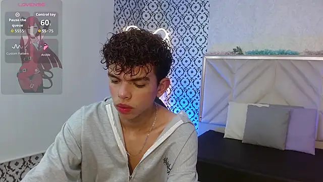 Snapshot of keahi_tay chatting on 02-24-26, 11:52 keahi tay online show from 02-24-26, 11:52