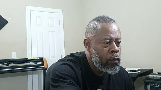 Cleozevo1961 online show from 03-18-26, 03:59