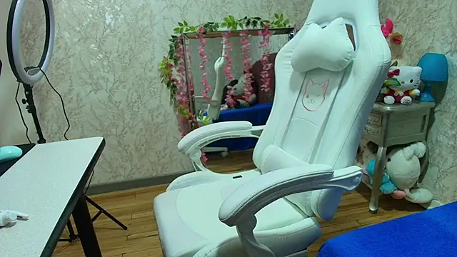 SelinaRussell online show from 04-22-26, 04:26