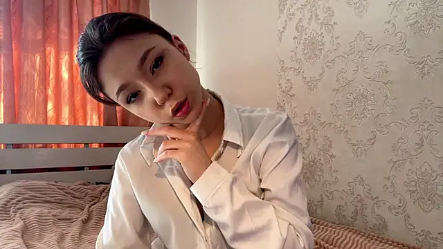 aera elese online show from 03-18-26, 09:12