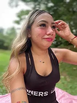 Dulce Sofi  online show from 02-24-26, 03:10