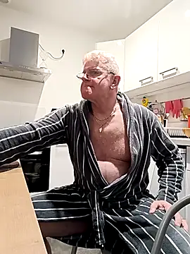 Snapshot of olivbisoumis chatting on 02-26-26, 06:56 olivbisoumis online show from 02-26-26, 06:56