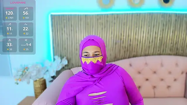 Snapshot of Nadia_Privee chatting on 02-22-26, 07:45 Nadia Privee online show from 02-22-26, 07:45