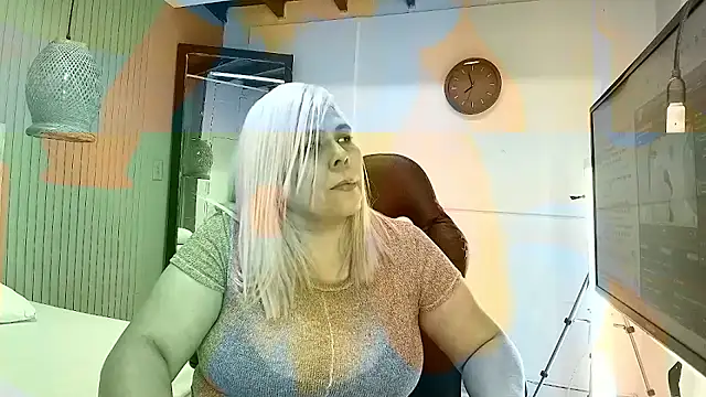 Snapshot of eva_colen50 chatting on 03-10-26, 05:18 eva colen50 online show from 03-10-26, 05:18
