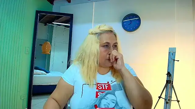 Snapshot of eva_colen50 chatting on 03-18-26, 06:00 eva colen50 online show from 03-18-26, 06:00