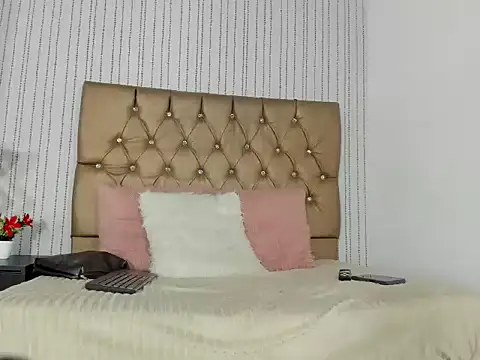 Snapshot of hanna_luciana chatting on 05-08-26, 03:39 hanna luciana online show from 05-08-26, 03:39