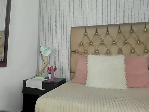 Snapshot of hanna_luciana chatting on 05-09-26, 03:28 hanna luciana online show from 05-09-26, 03:28