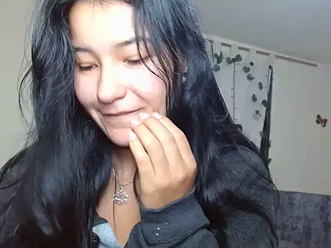 Snapshot of Miiia_a chatting on 02-26-26, 08:08 Miiia a online show from 02-26-26, 08:08