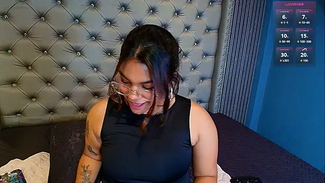 NAOMI cute  online show from 03-25-26, 06:14