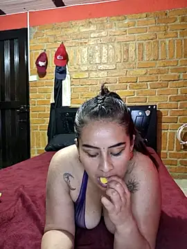 Snapshot of Hotferx chatting on 07-14-26, 12:57 Hotferx online show from 07-14-26, 12:57