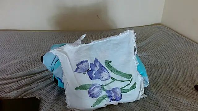 valkahot20 online show from 03-30-26, 02:40