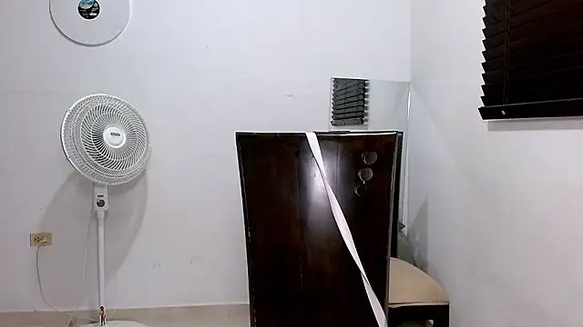 MiaDiamontLatin online show from 03-13-26, 03:24