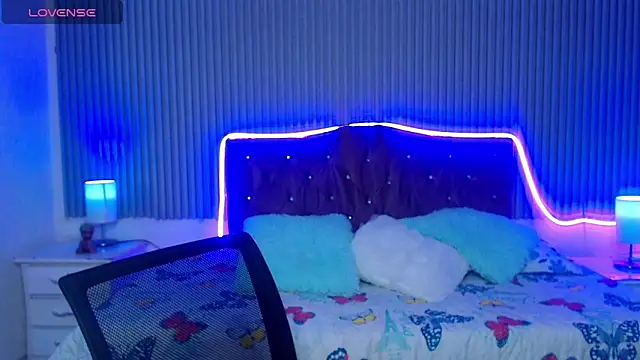 Snapshot of mariana_bigboobs2 chatting on 02-20-26, 03:47 mariana bigboobs2 online show from 02-20-26, 03:47