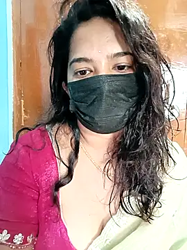 Snapshot of Sumaya-Reddy chatting on 02-28-26, 06:03 Sumaya-Reddy online show from 02-28-26, 06:03