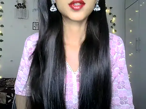 SIKSHA SINGH online show from 05-31-26, 02:02