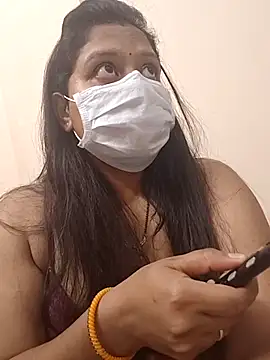 Snapshot of TopXcouple chatting on 03-17-26, 06:39 TopXcouple online show from 03-17-26, 06:39