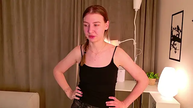 Snapshot of PinkClou9 chatting on 04-05-26, 10:07 PinkClou9 online show from 04-05-26, 10:07