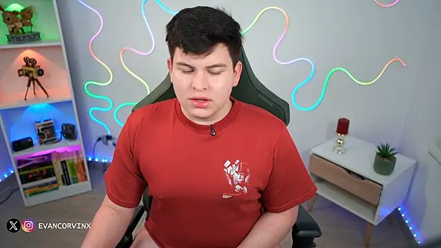 Snapshot of EvanCorvinx chatting on 02-28-26, 09:38 EvanCorvinx online show from 02-28-26, 09:38