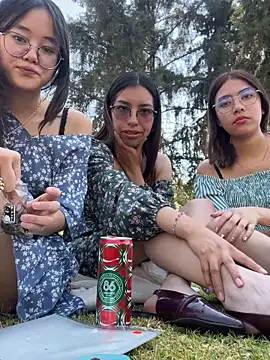 Snapshot of mila699_ chatting on 02-19-26, 08:05 mila699 online show from 02-19-26, 08:05