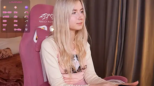 Snapshot of Aiko_Takana chatting on 02-19-26, 04:58 Aiko Takana online show from 02-19-26, 04:58