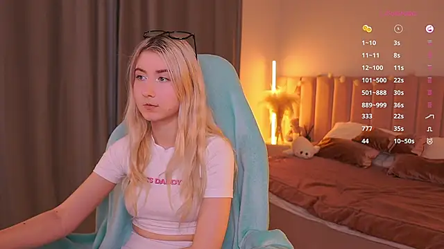 Snapshot of Aiko_Takana chatting on 02-25-26, 03:43 Aiko Takana online show from 02-25-26, 03:43