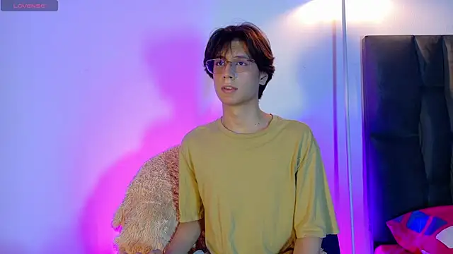 lui x dust online show from 04-13-26, 03:34