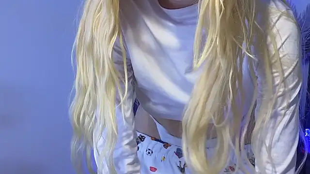 Snapshot of KarmaArms chatting on 02-22-26, 01:20 KarmaArms online show from 02-22-26, 01:20