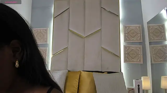 Snapshot of KarinaaCoxx chatting on 07-13-26, 12:08 KarinaaCoxx online show from 07-13-26, 12:08