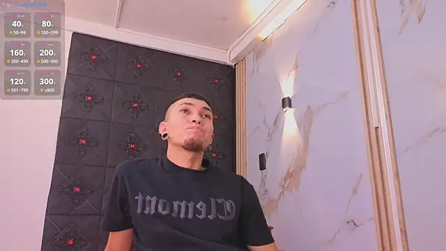 Logan and Reachel online show from 04-01-26, 07:22