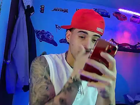 TOMAS CONOR online show from 02-19-26, 01:45