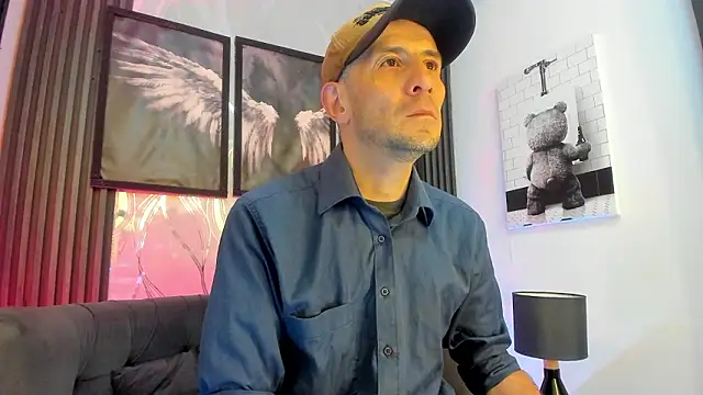 Milanwhite  online show from 02-24-26, 11:30