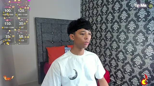 Snapshot of Little_Twink19x chatting on 07-18-26, 07:50 Little Twink19x online show from 07-18-26, 07:50