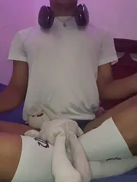 Snapshot of VixHot15 chatting on 02-19-26, 05:14 VixHot15 online show from 02-19-26, 05:14