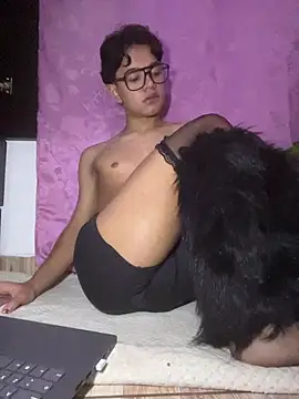 VixHot15 online show from 04-05-26, 04:09