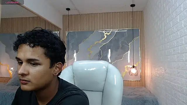 Snapshot of velvet_o chatting on 02-20-26, 02:41 velvet o online show from 02-20-26, 02:41