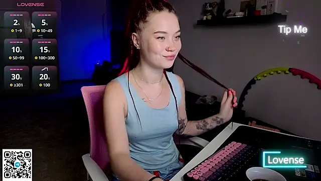 Snapshot of WendyCandy18 chatting on 07-17-26, 02:40 WendyCandy18 online show from 07-17-26, 02:40