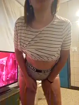 CamiliLuna online show from 04-02-26, 09:56