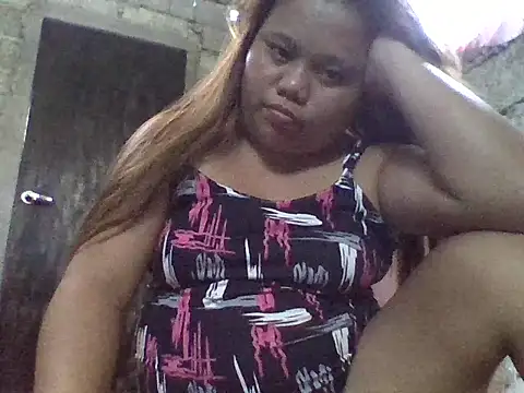 Snapshot of sweetlyn31 chatting on 06-15-26, 10:23 sweetlyn31 online show from 06-15-26, 10:23