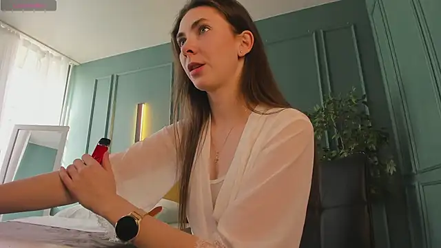 Scarlet Muse  online show from 03-30-26, 12:17